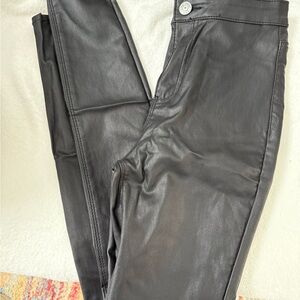 Almost Famous Black Skinny Women's Jeans